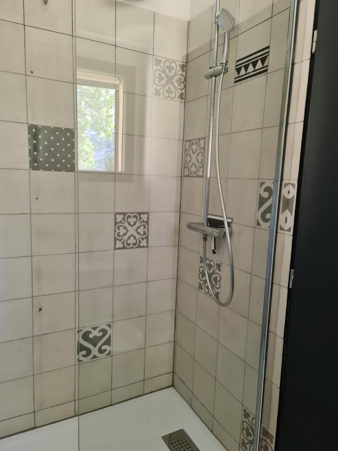 Le Gite Des Cadieres Apartment Evenos Exterior photo